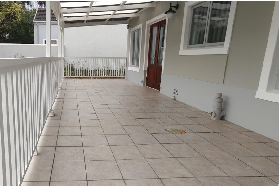 To Let 4 Bedroom Property for Rent in Heather Park Western Cape